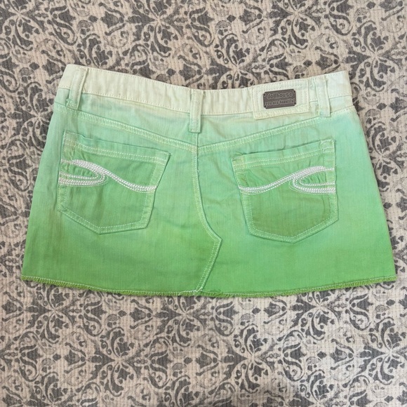 Dollhouse 2000s green ombre mini skirt - Picture 3 of 7